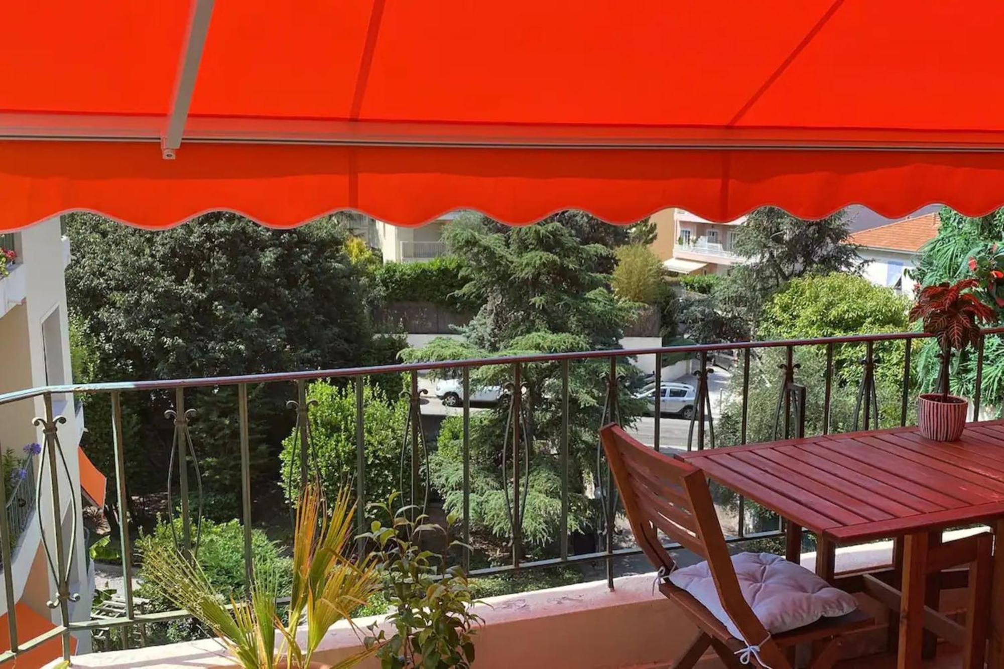 Beautiful T2 With Balcony Near Downtown Nizza